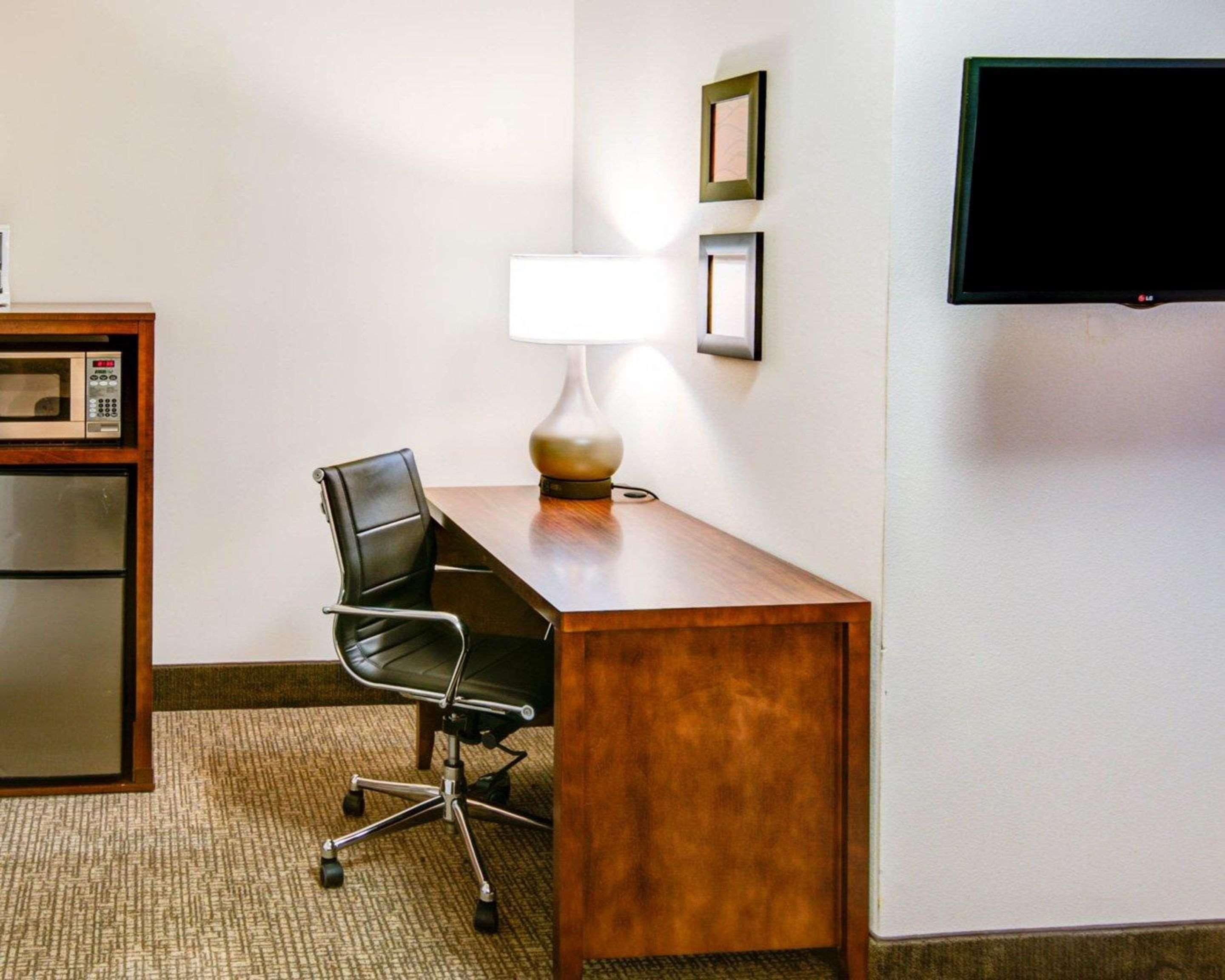 Comfort Inn Redding Near I-5 Екстер'єр фото
