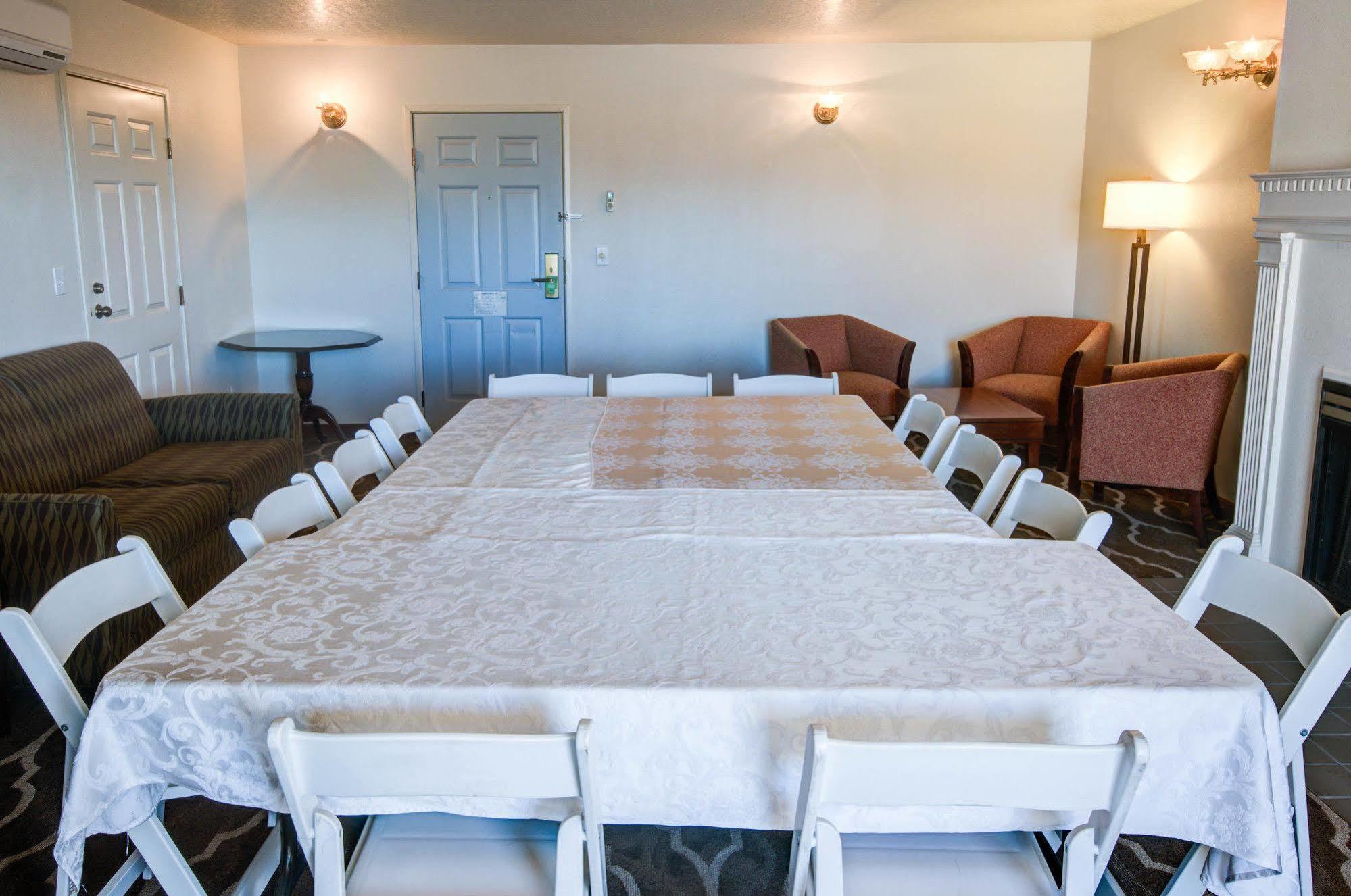 Comfort Inn Redding Near I-5 Екстер'єр фото